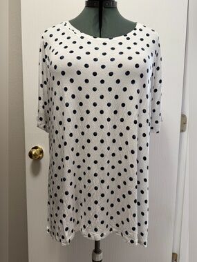 Lane Bryant White Top with Black Polka Dots - Short Sleeve Size 18/20 NWT